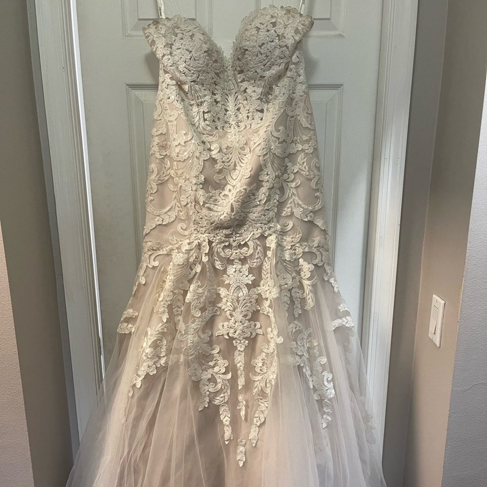 Wedding dress